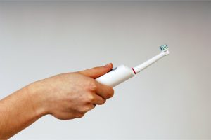 spazzolino elettrico oral b