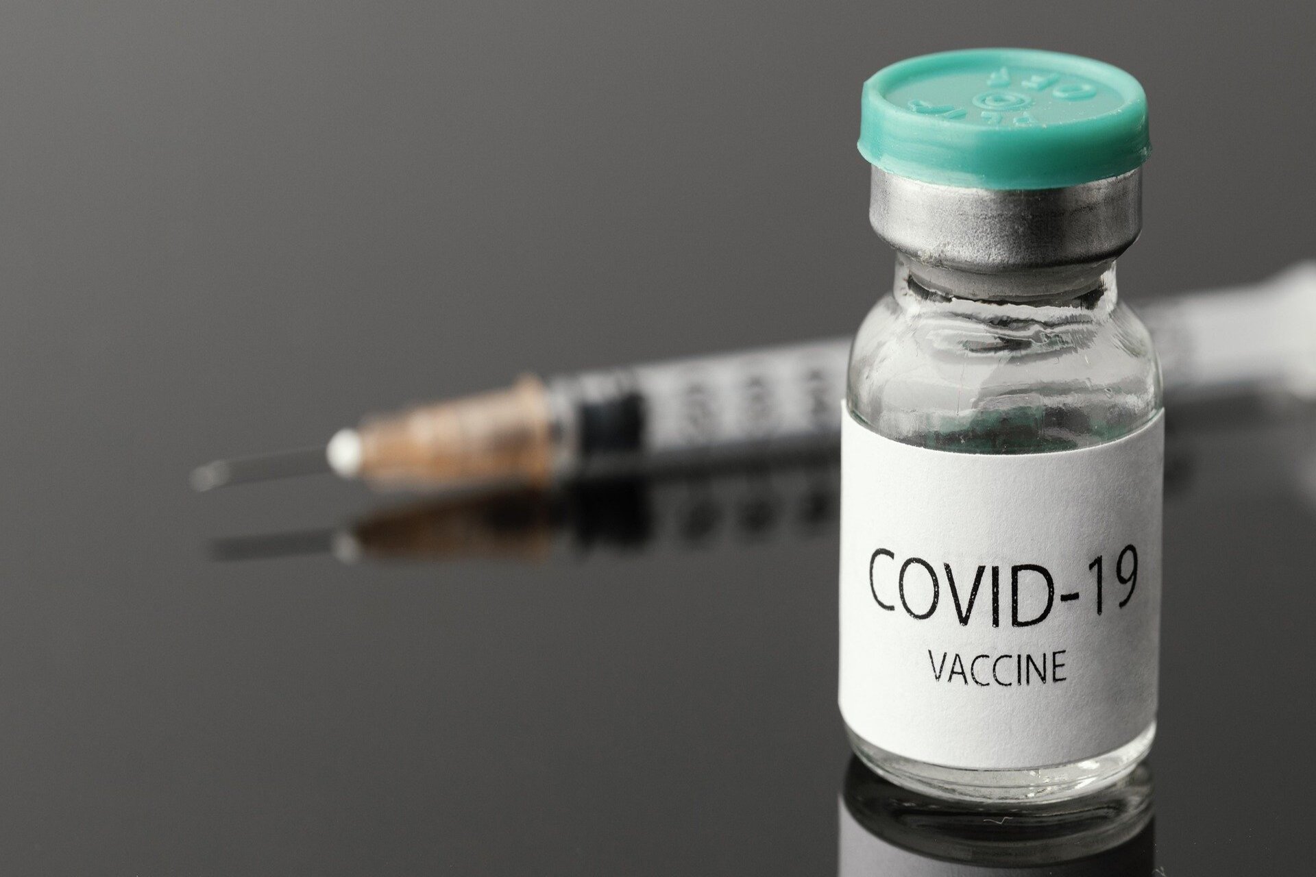vaccini anti covid-19 in farmacia
